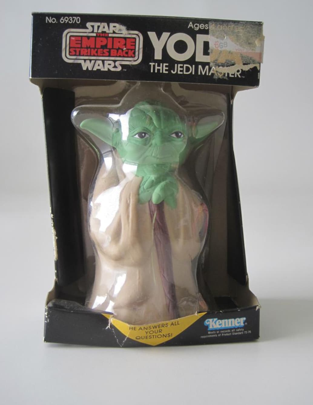 Yoda Magic 8 Ball Fortune Teller